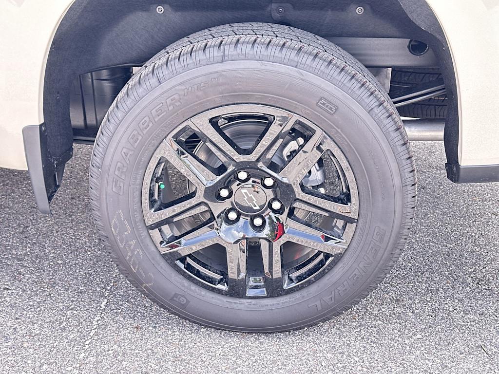 Thumbnail: 2026 Chevrolet Silverado 1500 - 8