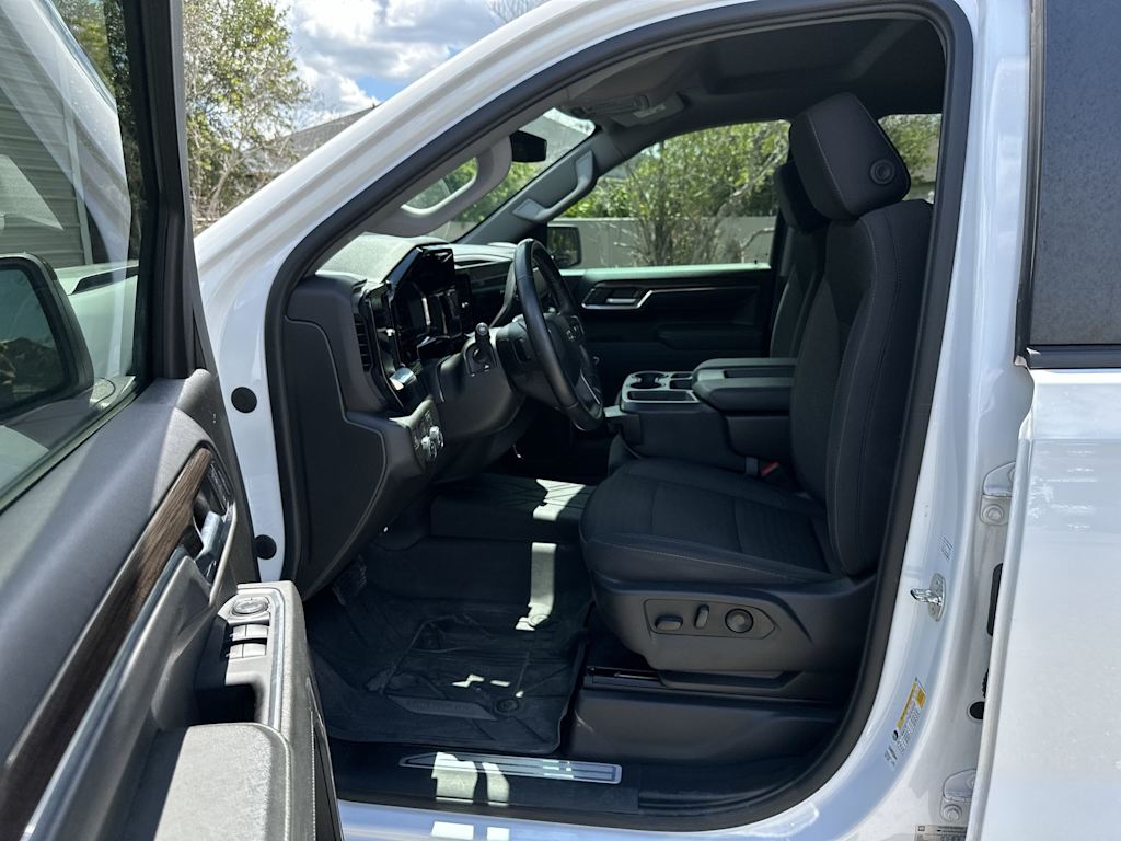 Thumbnail: 2023 Chevrolet Silverado 1500 - 19