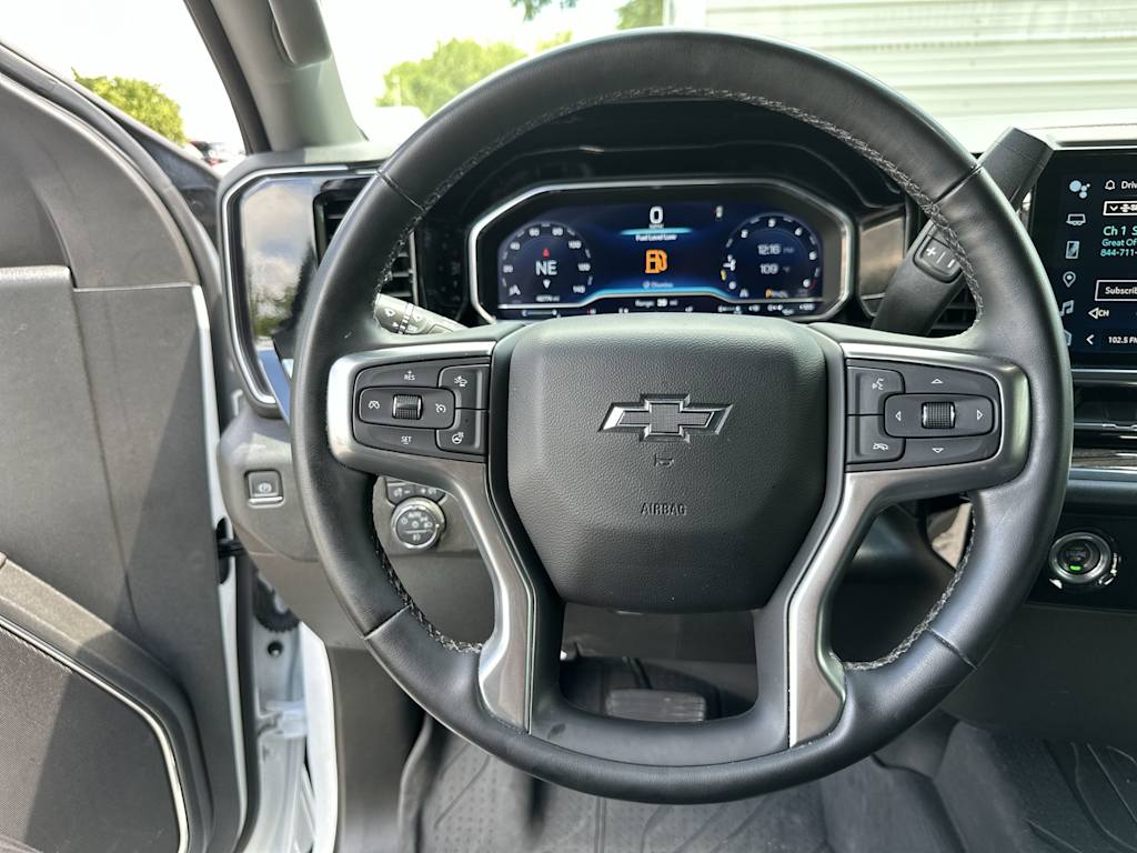 Thumbnail: 2023 Chevrolet Silverado 1500 - 10