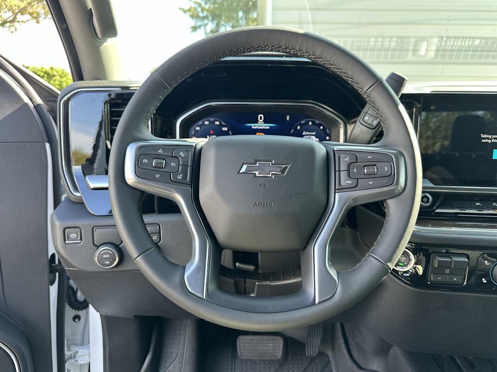 Thumbnail: 2026 Chevrolet Silverado 1500 - 9