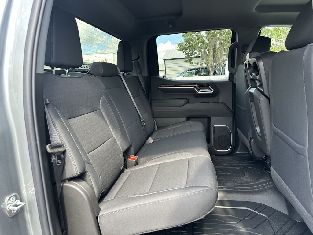 Thumbnail: 2026 Chevrolet Silverado 1500 - 23