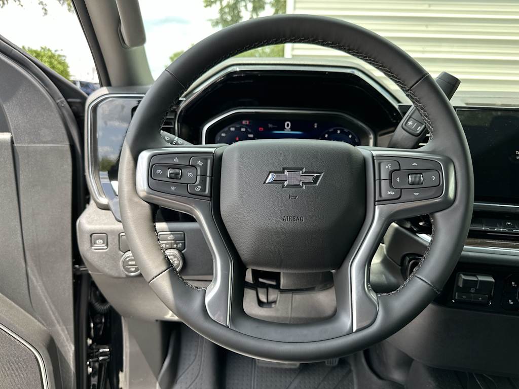 Thumbnail: 2026 Chevrolet Silverado 1500 - 9