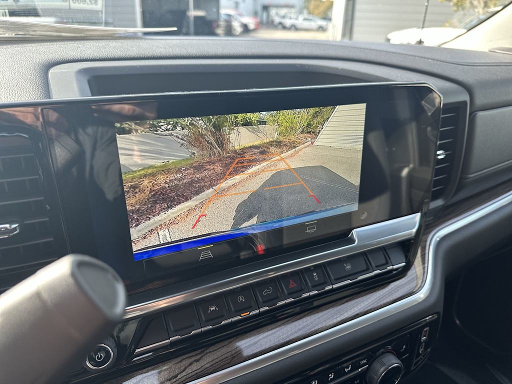 Thumbnail: 2026 Chevrolet Silverado 1500 - 26