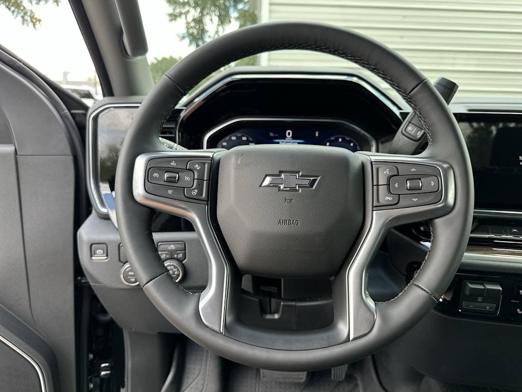 Thumbnail: 2026 Chevrolet Silverado 1500 - 10