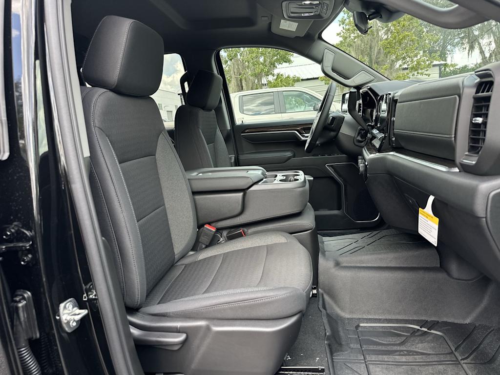 Thumbnail: 2026 Chevrolet Silverado 1500 - 26