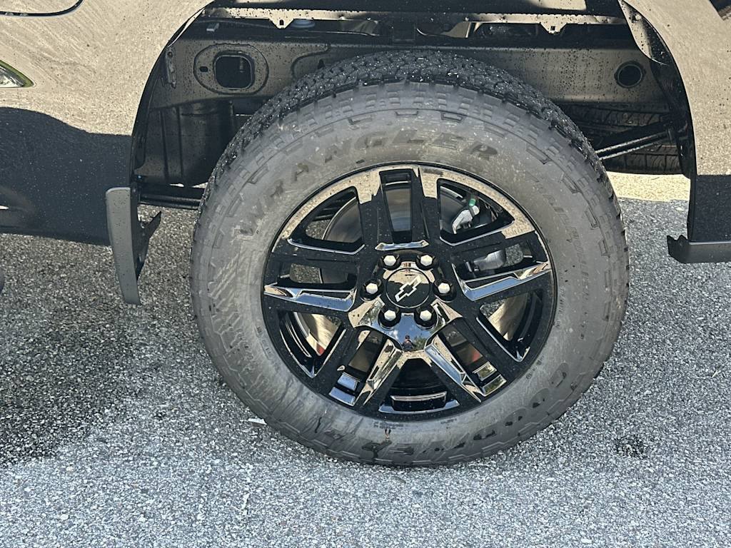 Thumbnail: 2026 Chevrolet Silverado 1500 - 8