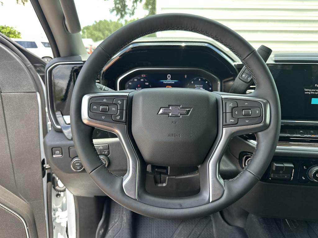 Thumbnail: 2026 Chevrolet Silverado 1500 - 9
