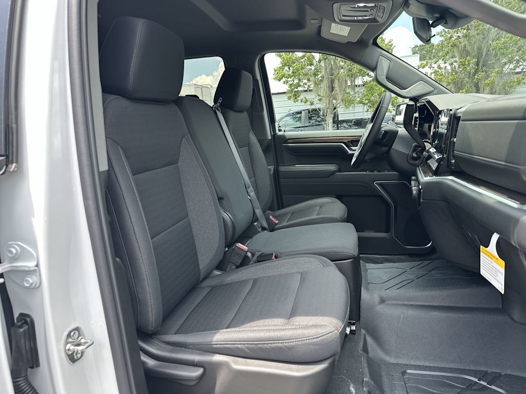 Thumbnail: 2026 Chevrolet Silverado 1500 - 26