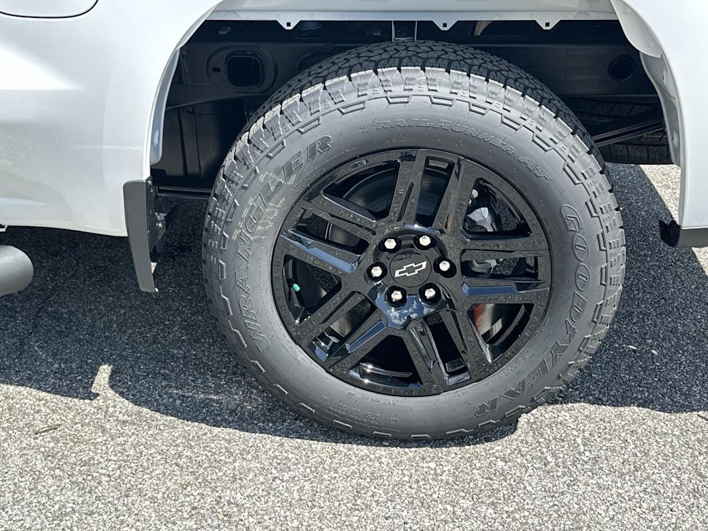 Thumbnail: 2026 Chevrolet Silverado 1500 - 8