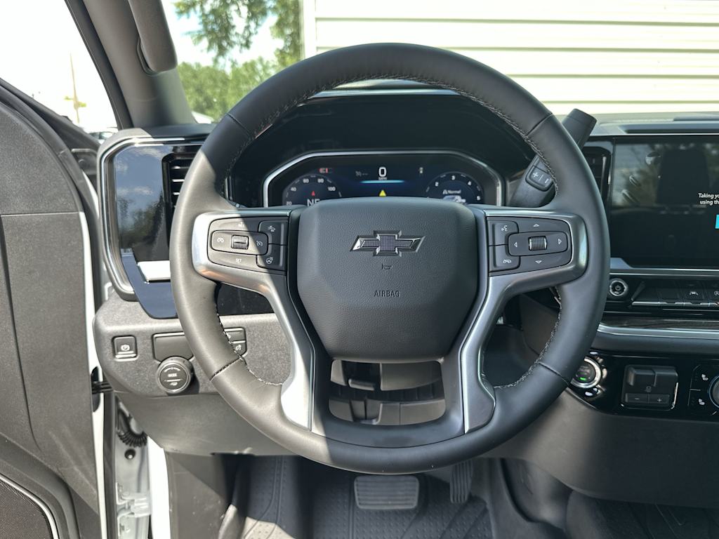 Thumbnail: 2026 Chevrolet Silverado 1500 - 10