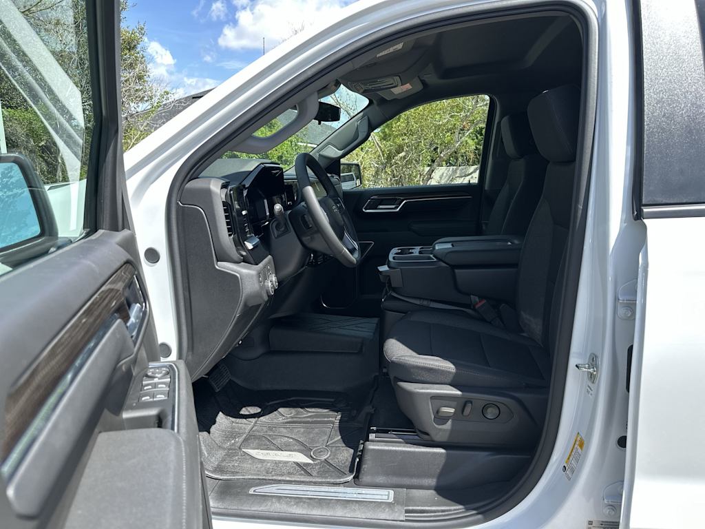 Thumbnail: 2026 Chevrolet Silverado 1500 - 11