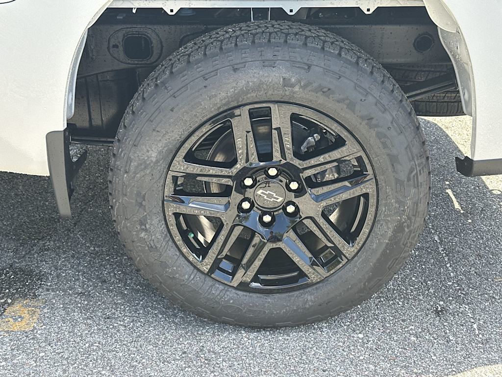 Thumbnail: 2026 Chevrolet Silverado 1500 - 8