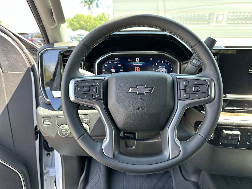 Thumbnail: 2026 Chevrolet Silverado 1500 - 9