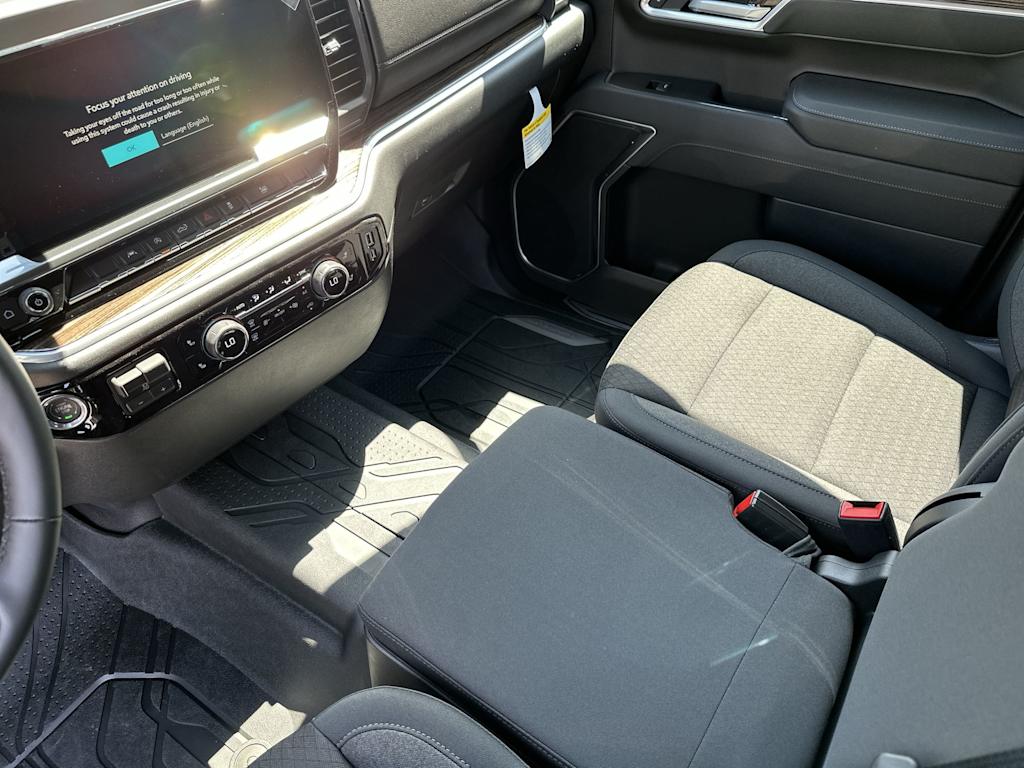 Thumbnail: 2026 Chevrolet Silverado 1500 - 26