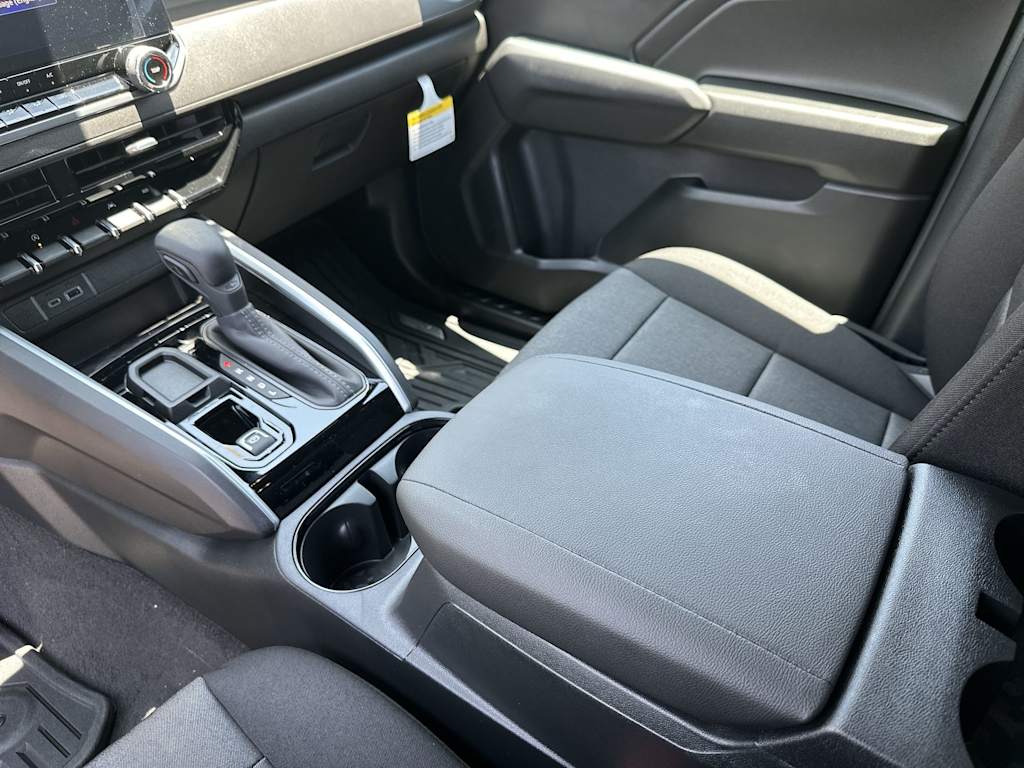 Thumbnail: 2026 Chevrolet Colorado - 26