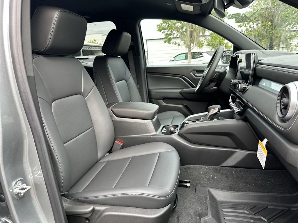 Thumbnail: 2026 Chevrolet Colorado - 26