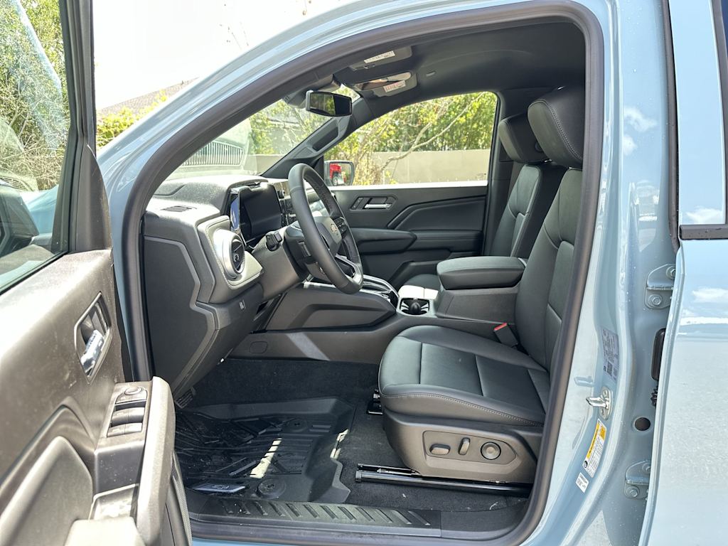 Thumbnail: 2026 Chevrolet Colorado - 10