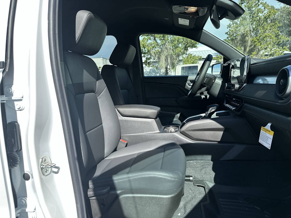 Thumbnail: 2026 Chevrolet Colorado - 25
