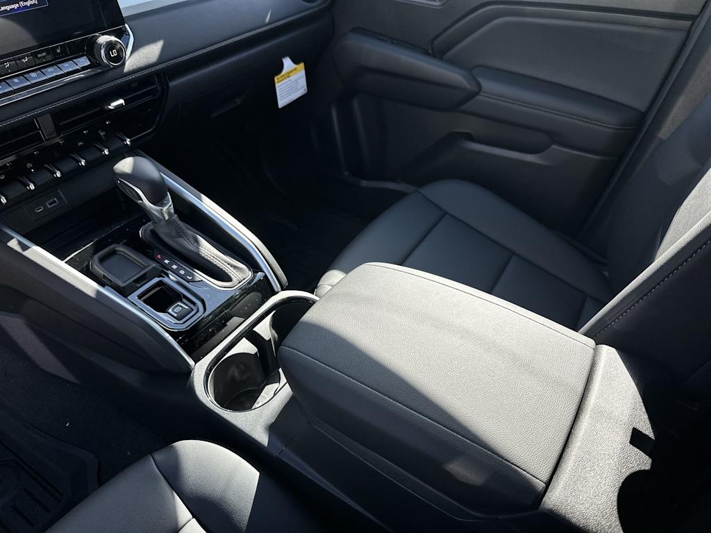 Thumbnail: 2026 Chevrolet Colorado - 26