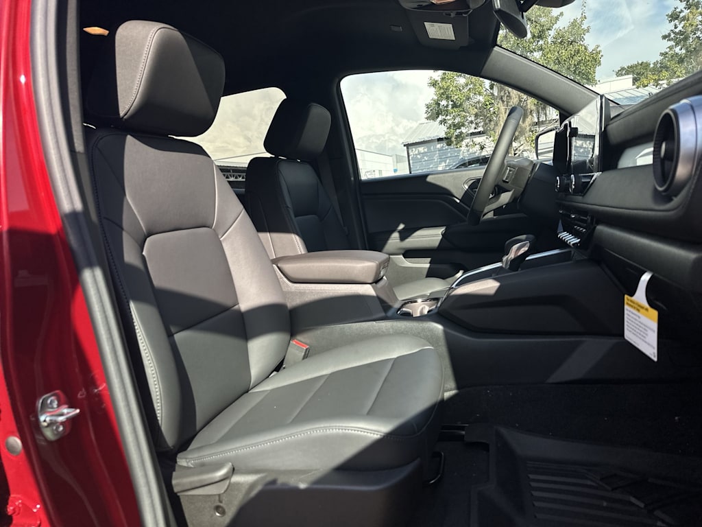 Thumbnail: 2026 Chevrolet Colorado - 12
