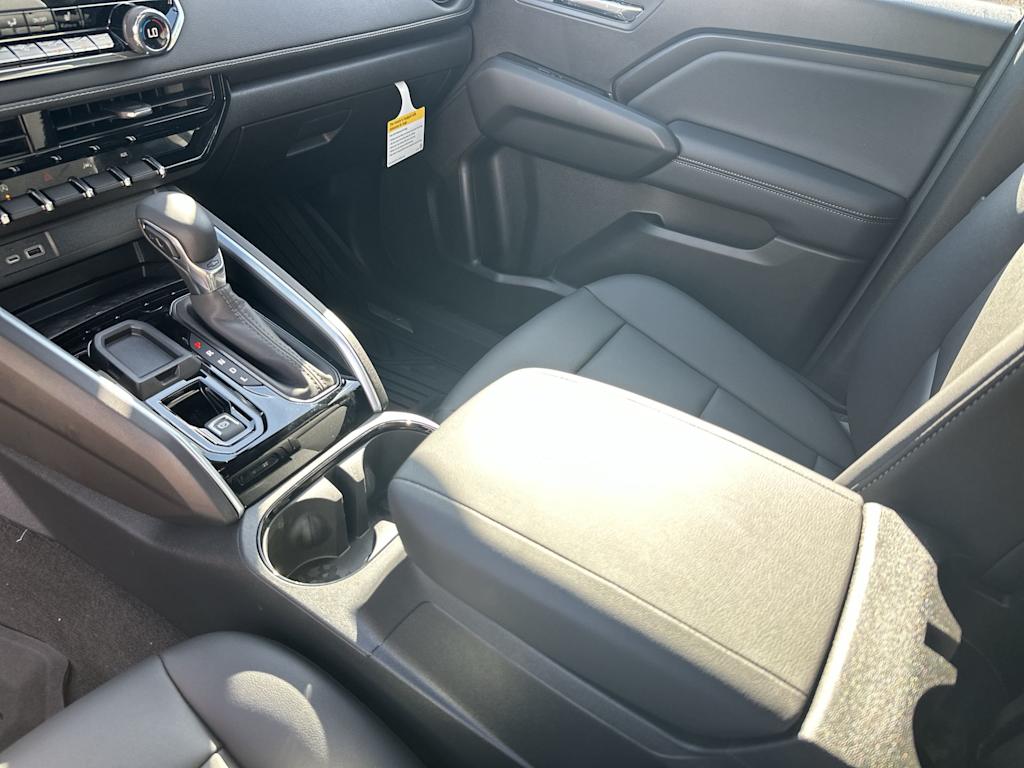 Thumbnail: 2026 Chevrolet Colorado - 25