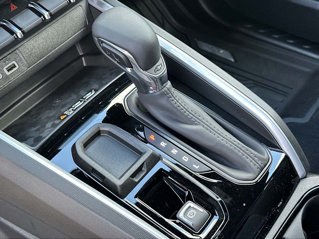 Thumbnail: 2026 Chevrolet Colorado - 16