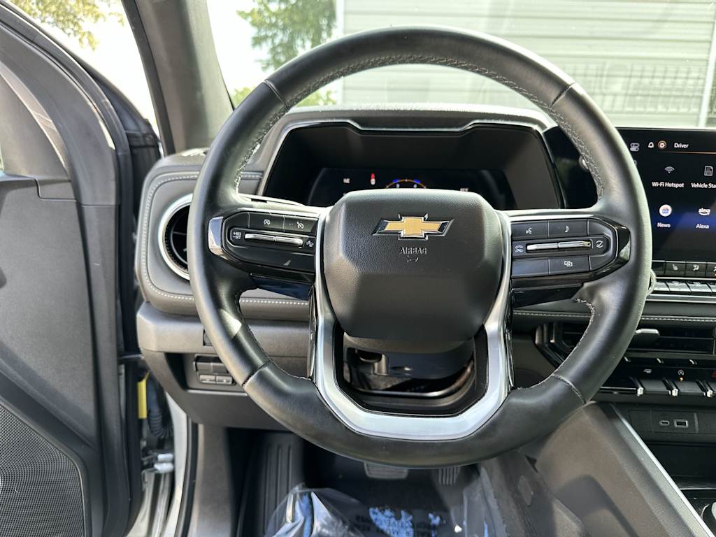 Thumbnail: 2023 Chevrolet Colorado - 10