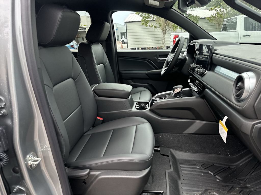 Thumbnail: 2026 Chevrolet Colorado - 25