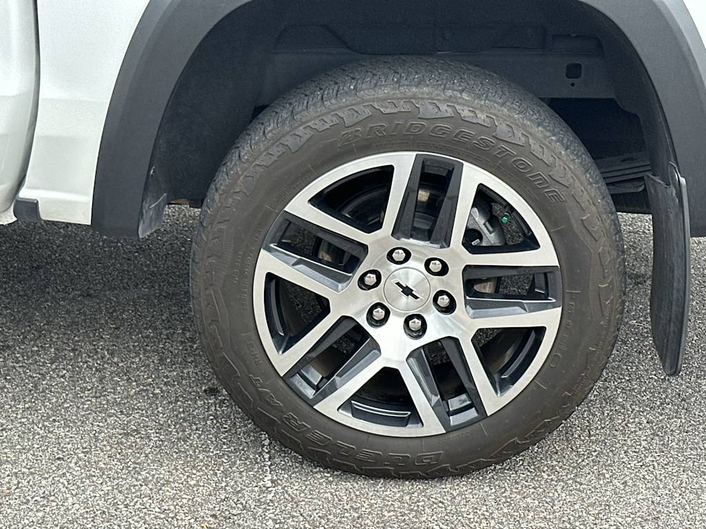 Thumbnail: 2023 Chevrolet Colorado - 8