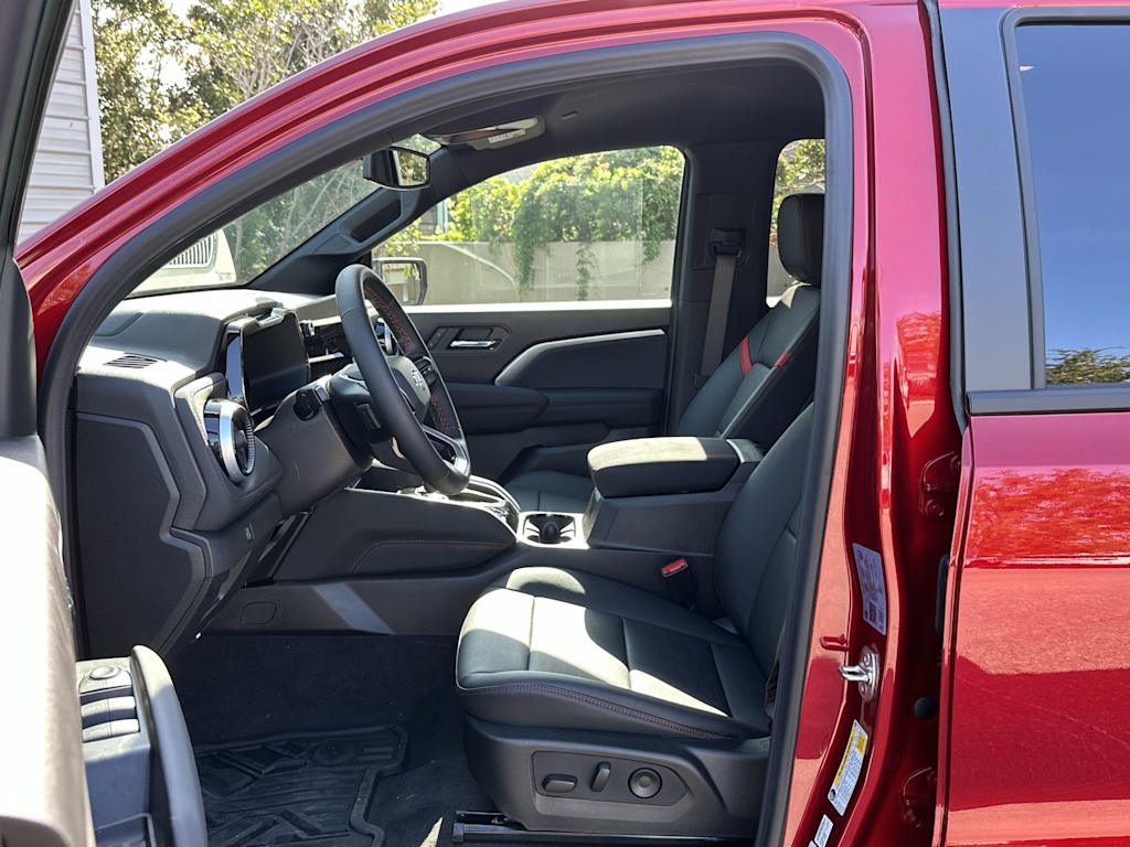 Thumbnail: 2026 Chevrolet Colorado - 11