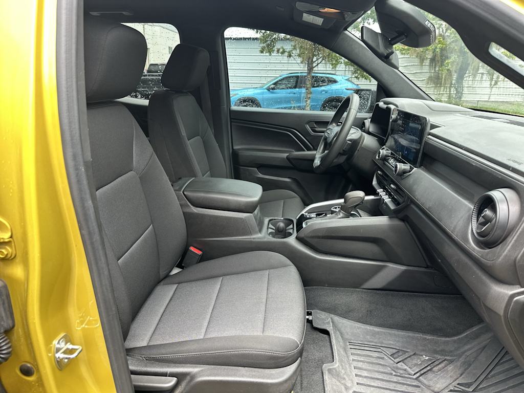 Thumbnail: 2023 Chevrolet Colorado - 26