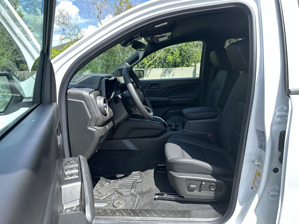 Thumbnail: 2026 Chevrolet Colorado - 11