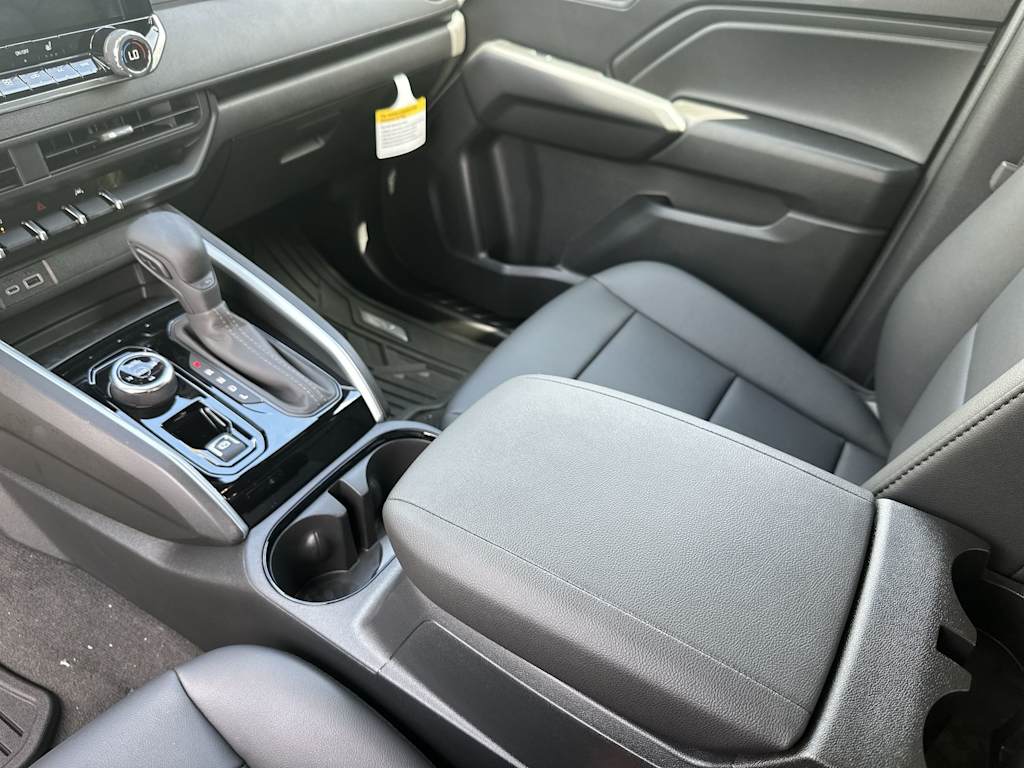 Thumbnail: 2026 Chevrolet Colorado - 25