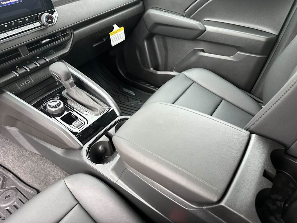 Thumbnail: 2026 Chevrolet Colorado - 26