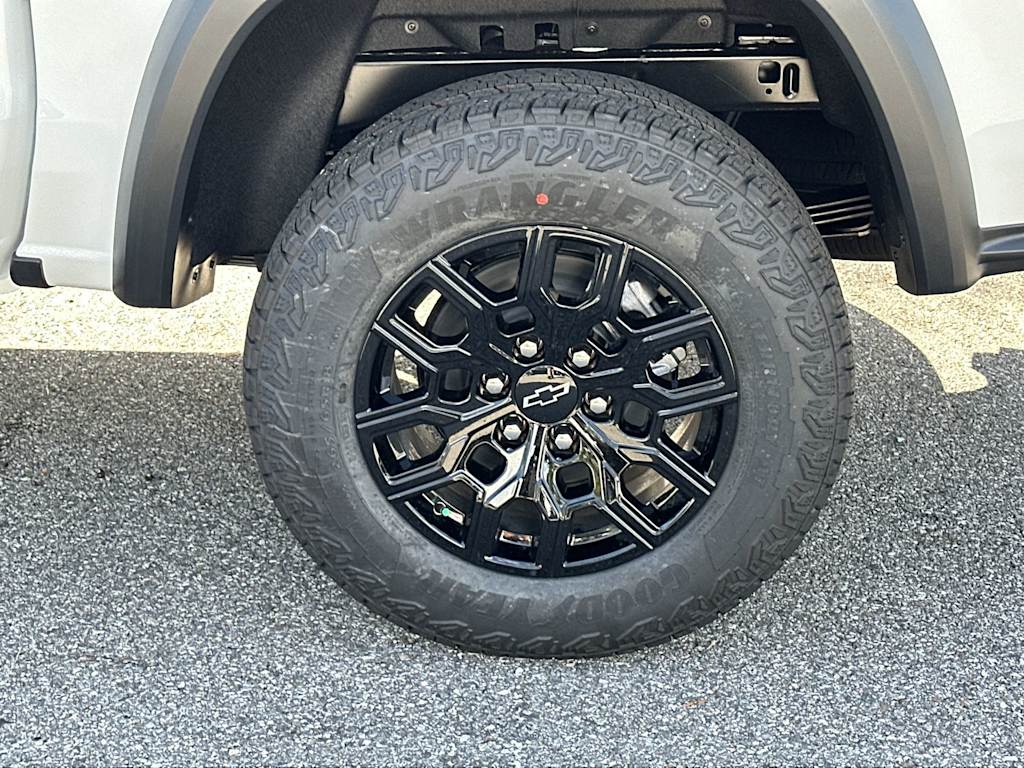 Thumbnail: 2026 Chevrolet Colorado - 8