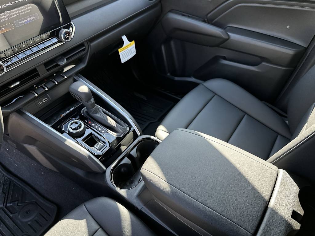 Thumbnail: 2026 Chevrolet Colorado - 26
