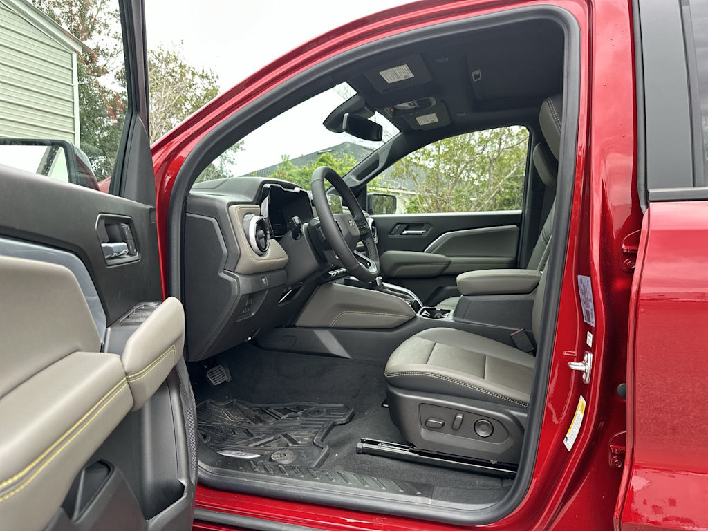 Thumbnail: 2026 Chevrolet Colorado - 11