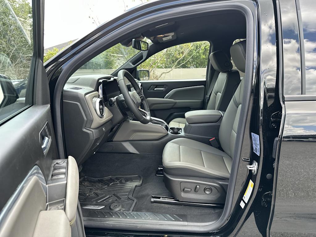 Thumbnail: 2026 Chevrolet Colorado - 11