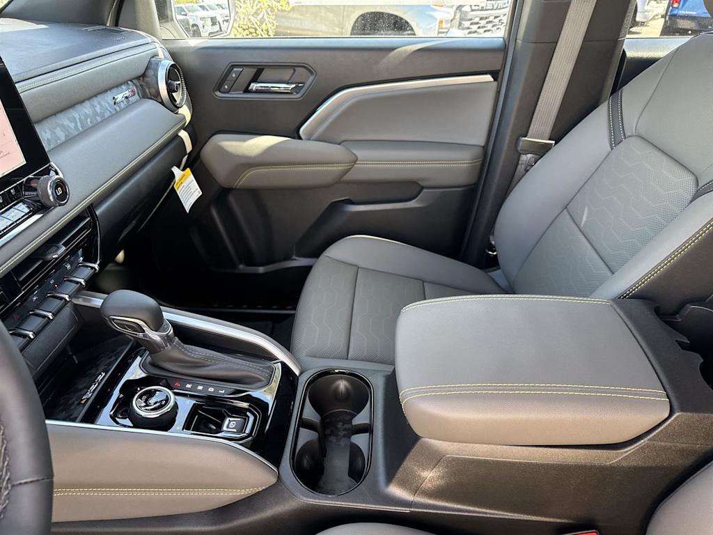 2025 Chevrolet Colorado ZR2 10