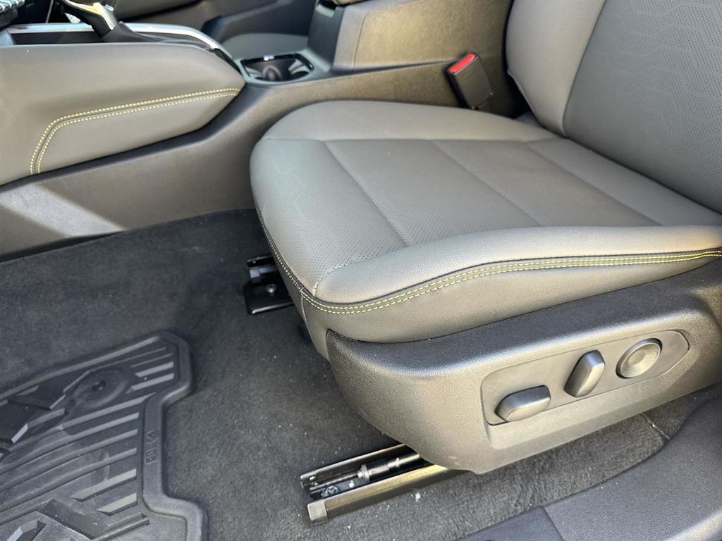 2025 Chevrolet Colorado ZR2 26