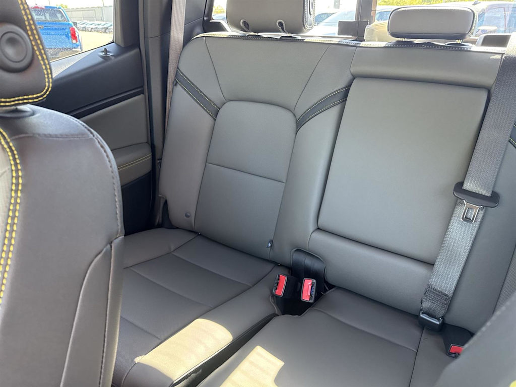 2025 Chevrolet Colorado ZR2 12