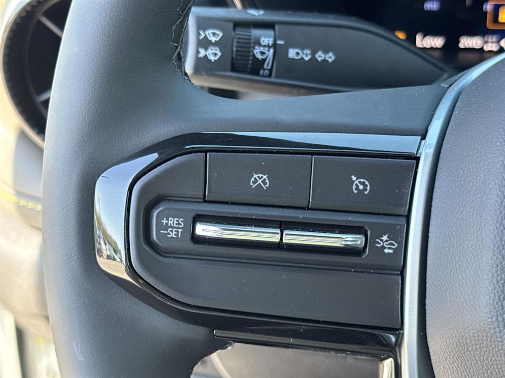 2025 Chevrolet Colorado ZR2 32