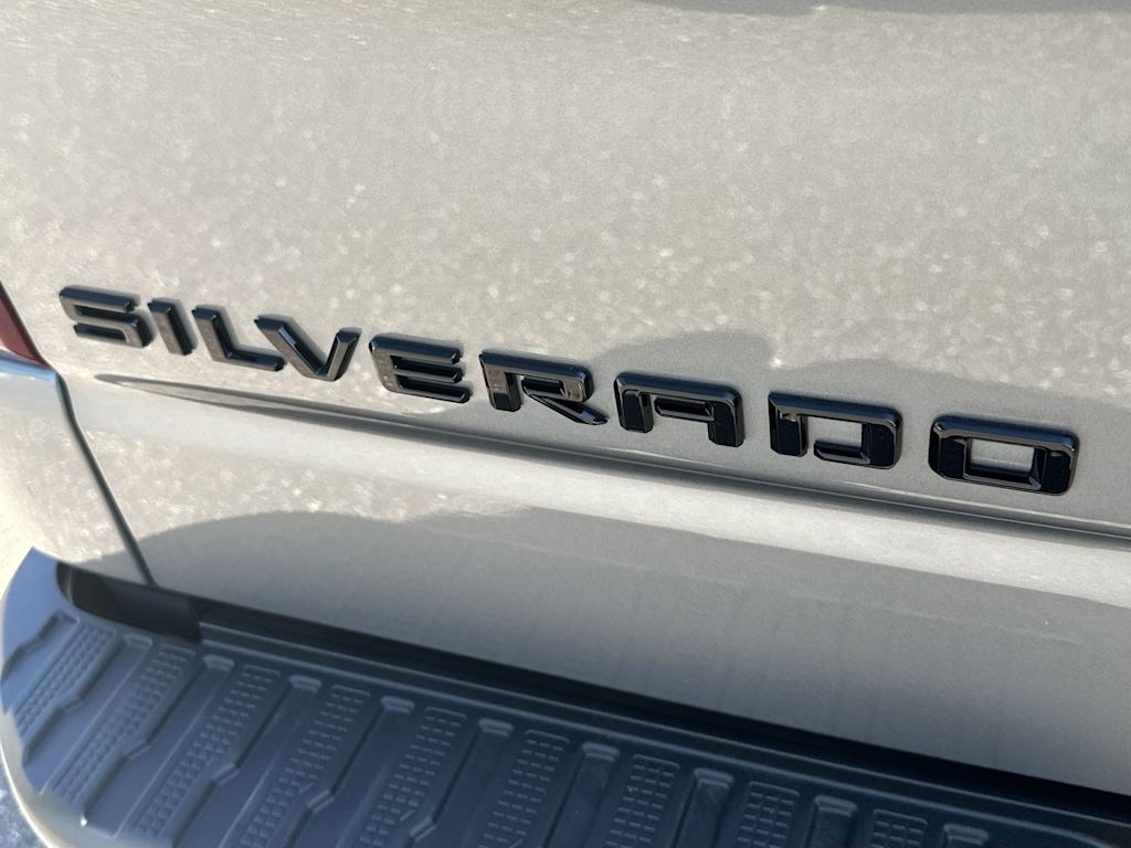 Thumbnail: 2026 Chevrolet Silverado 1500 - 22