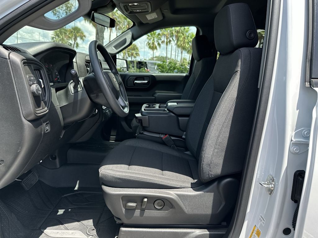 Thumbnail: 2026 Chevrolet Silverado 1500 - 12