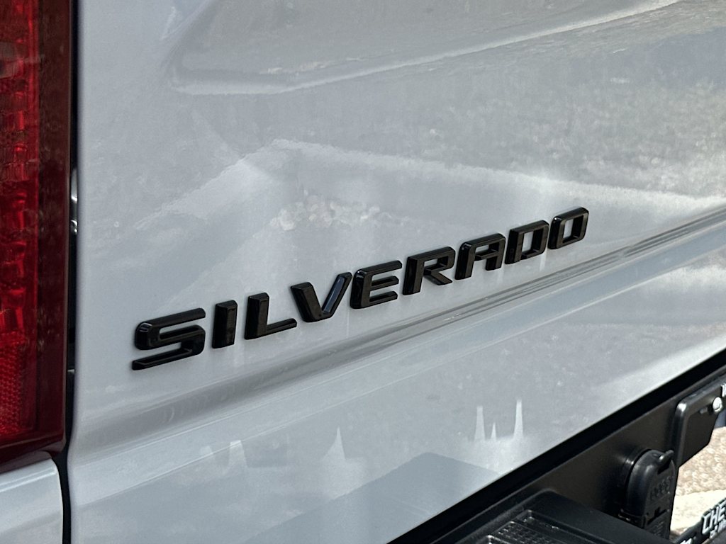 Thumbnail: 2026 Chevrolet Silverado 1500 - 21