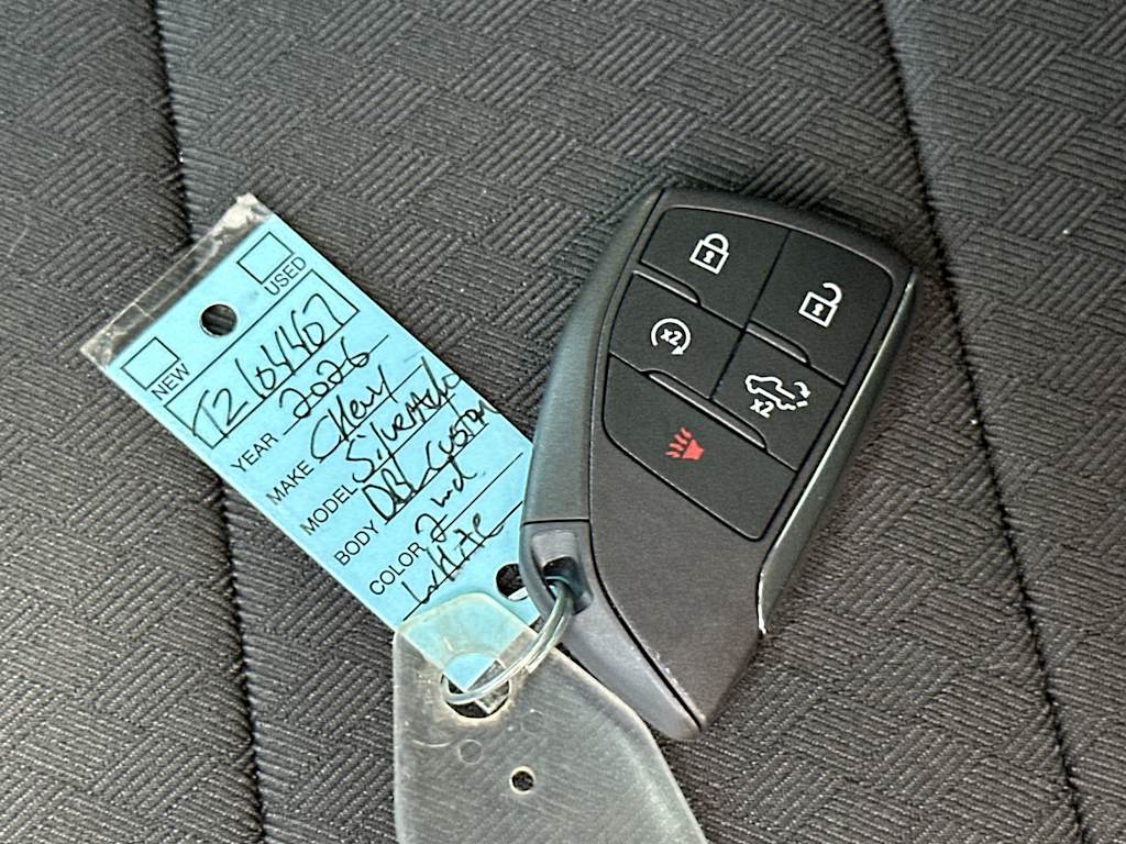 Thumbnail: 2026 Chevrolet Silverado 1500 - 17