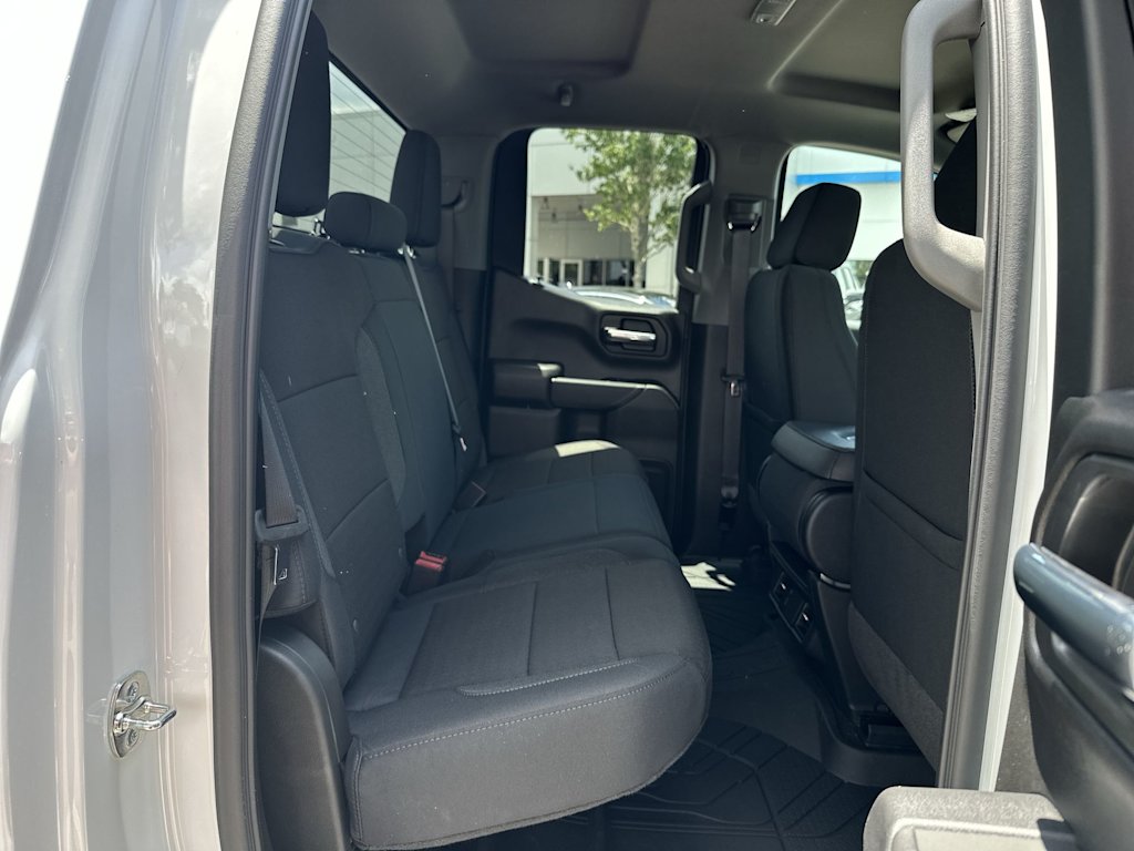 Thumbnail: 2026 Chevrolet Silverado 1500 - 23