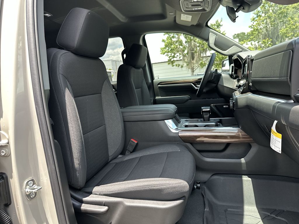 Thumbnail: 2026 Chevrolet Silverado 1500 - 25
