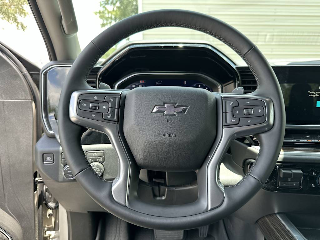Thumbnail: 2026 Chevrolet Silverado 1500 - 9