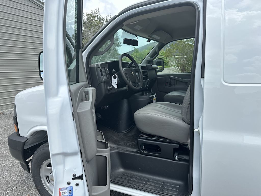 Thumbnail: 2026 Chevrolet Express - 18